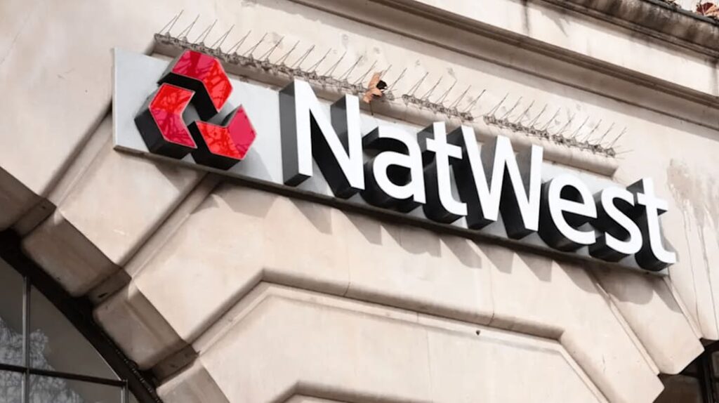 Government Sells Final Stake: NatWest Returns to Private Hands