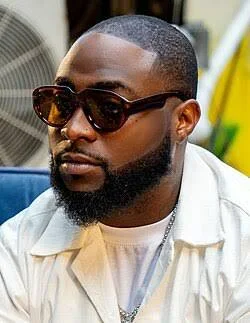 Superstar Davido celebrates milestone achievement on spotify