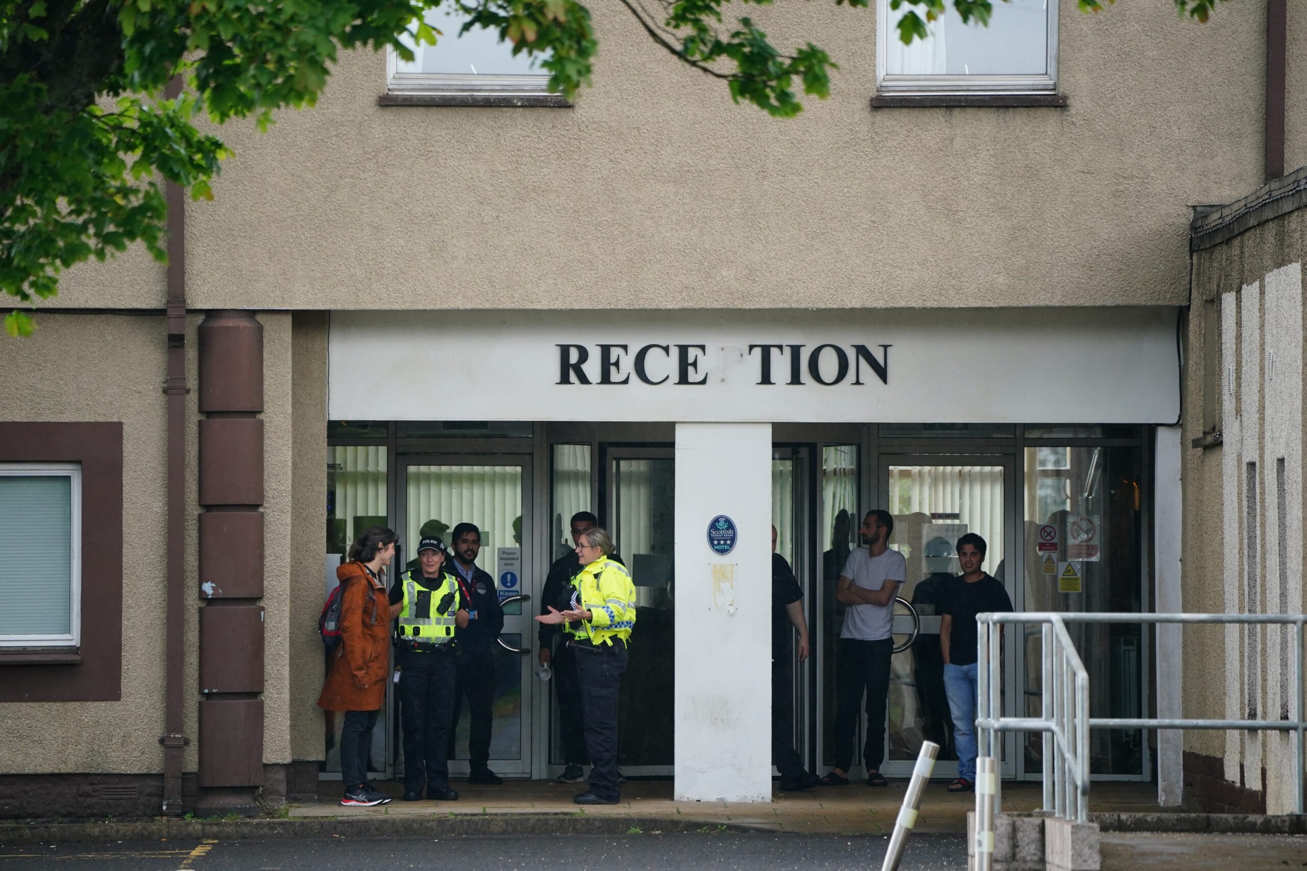 UK Government Pledges to End Asylum Seeker Hotel Use, Chancellor Announces