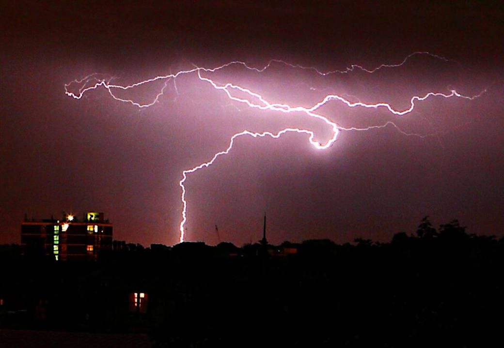 Yellow Thunderstorm Warning Issued for UK as Heatwave Builds