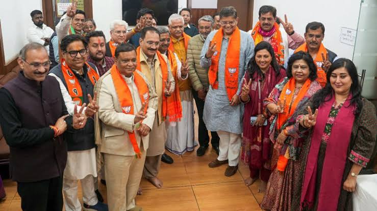 All 48 BJP Delhi MLAs, 7 MPs and the Chief Minister met PM Modi.