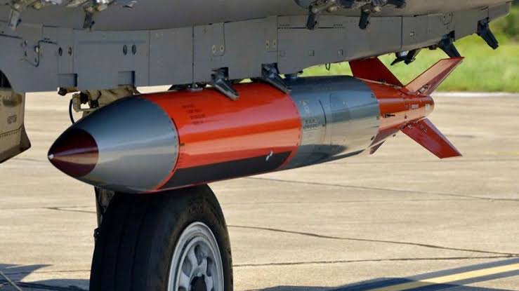 U.S. Transfers Thermonuclear Bombs to U.K. for First Time Since 2008